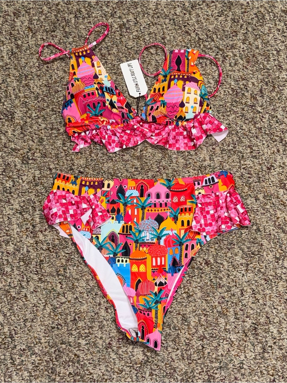 NWT Women's size large Two-Piece Pink Patterned Ruffle Swim bikini set Venice